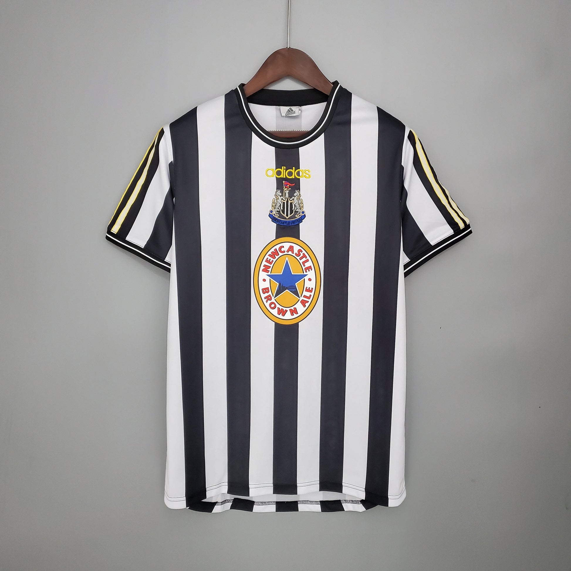 Retro 97-99 Newcastle United home detail
