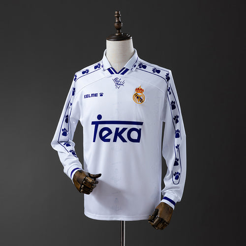 Retro long sleeve Real Madrid 94-96 home detail