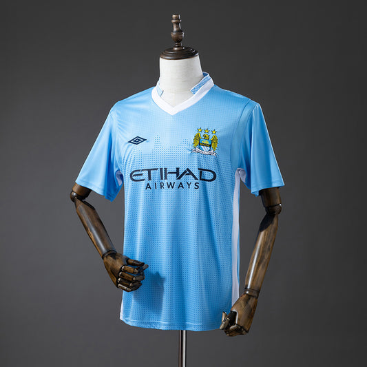Retro Manchester City 11-12 home detail