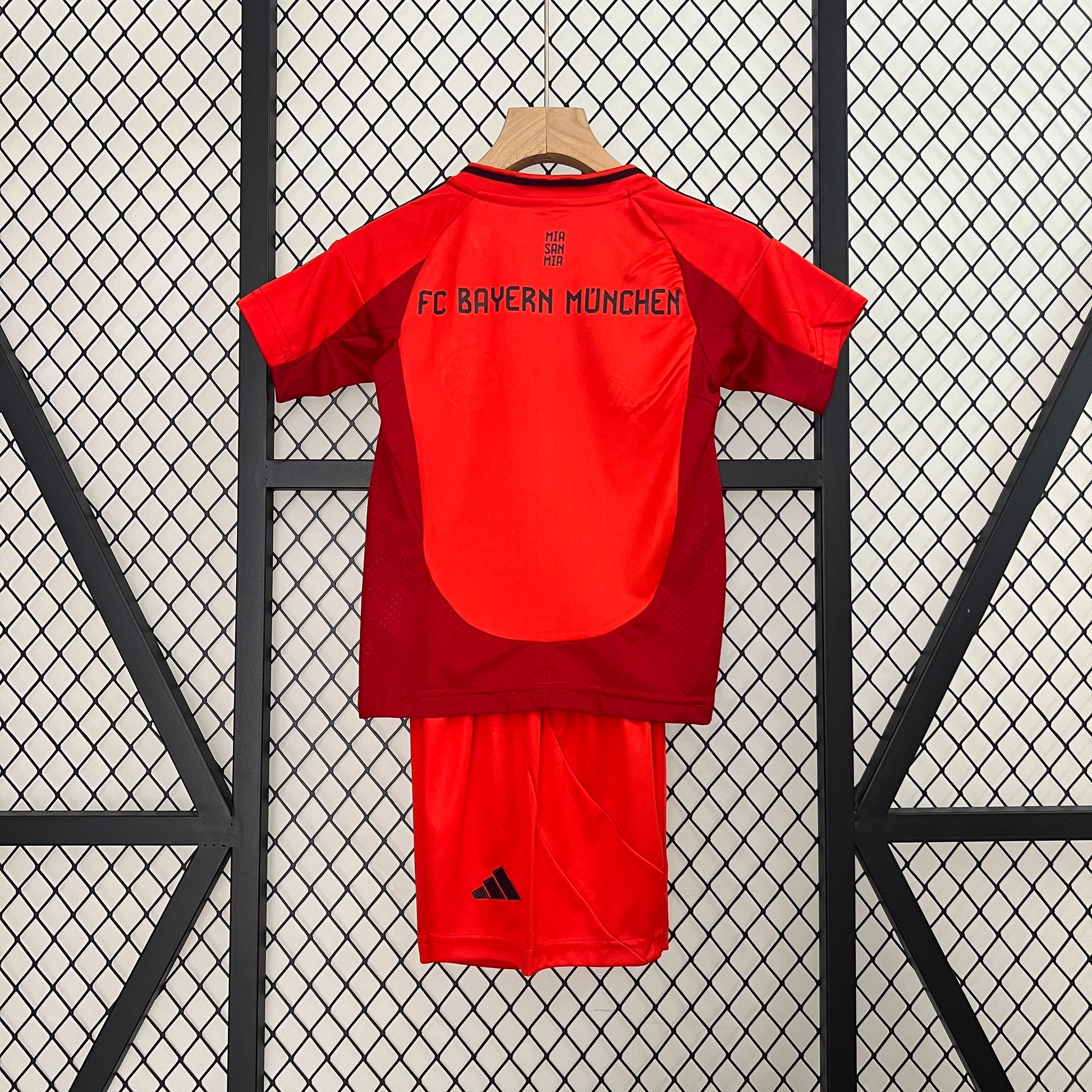 24-25 kids Bayern Munich home