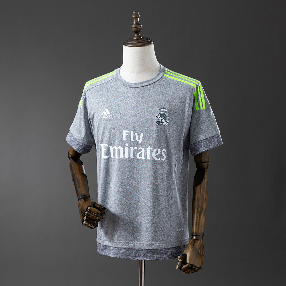 Retro Real Madrid 15-16 Away detail