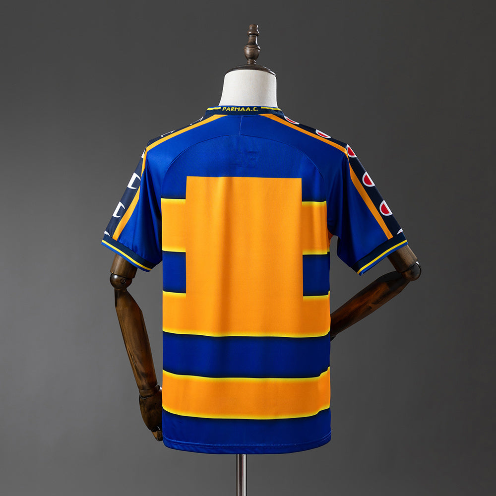 Retro Parma 01-02 home
