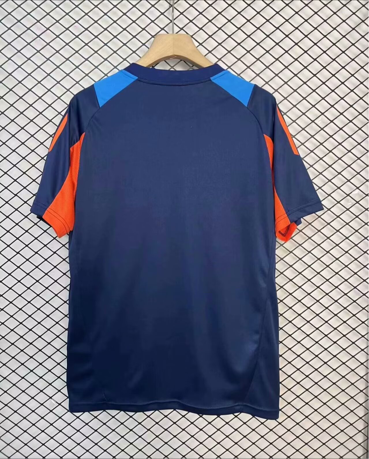 25-26 University of Chile Training Jersey detail