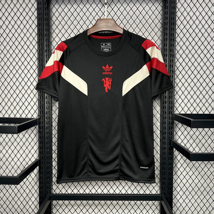 Manchester United 2024-25 Originals Tee Black Jersey detail