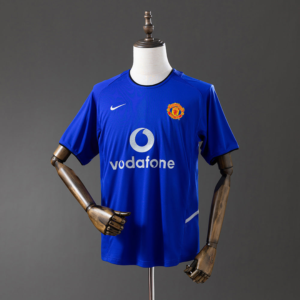 Retro M-U 02-04 away detail