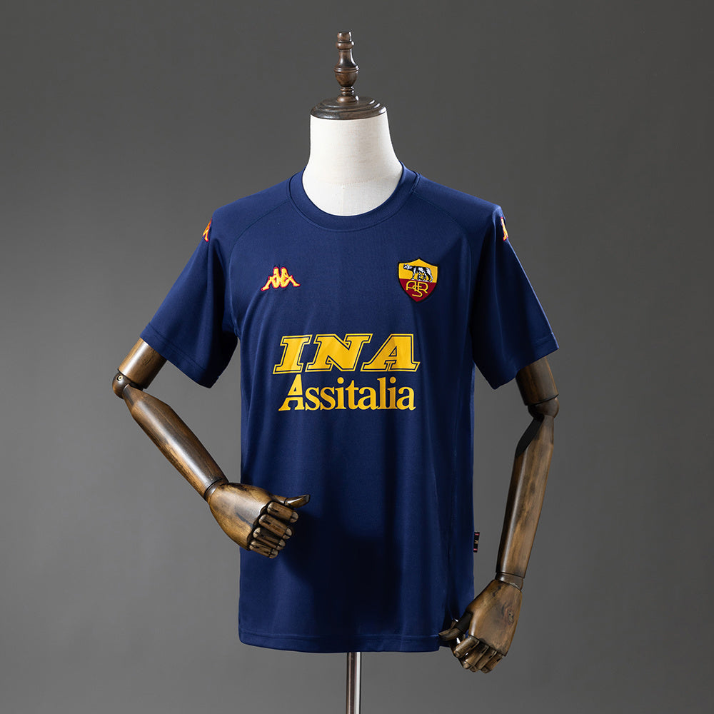 Retro Roma 00-01 third away detail