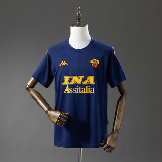 Retro Roma 00-01 third away detail