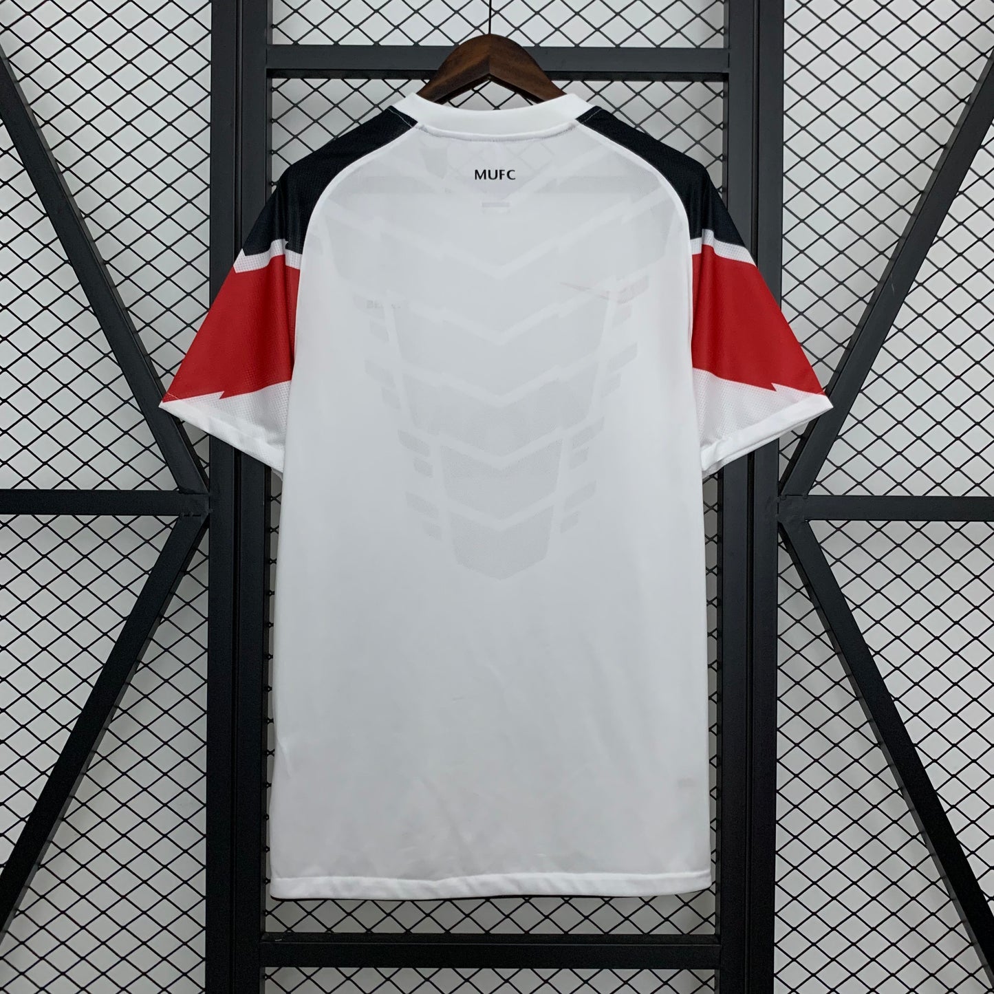Retro M-U 10-11 Away detail