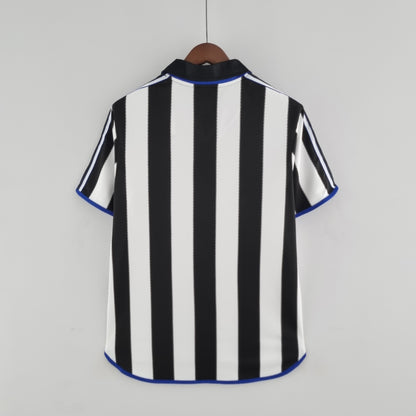 Retro 00-01 Newcastle United home detail