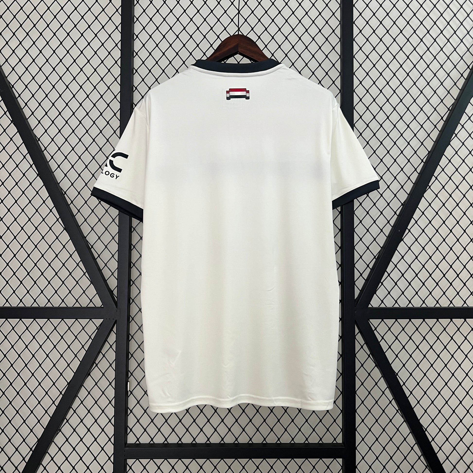 24-25 M-U Third Away detail