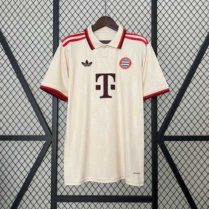 24-25 Bayern Munich third away