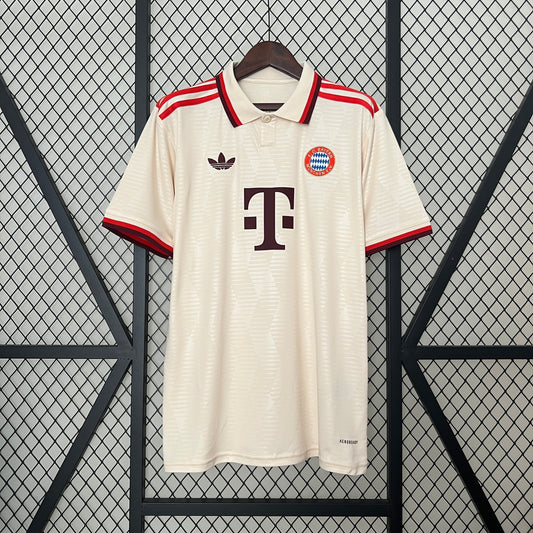 24-25 Bayern Munich third away