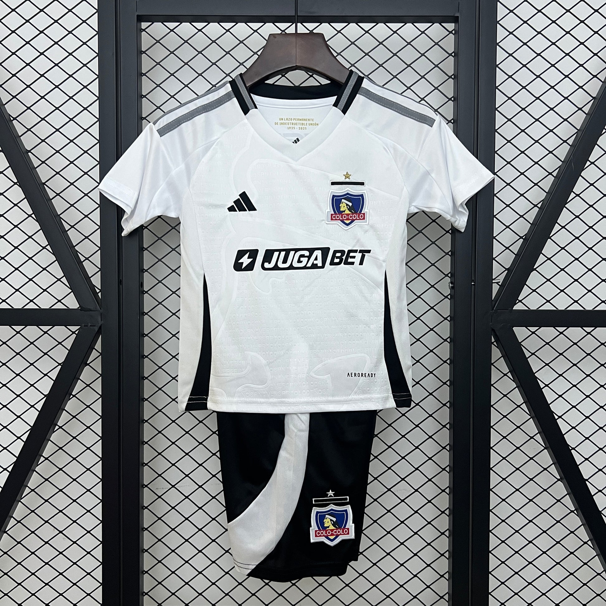 25-26 kids Colo Colo home detail
