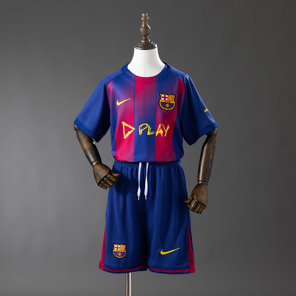 Barcelona 25-26 collaboration x DPLAY Kids Kit Jersey detail
