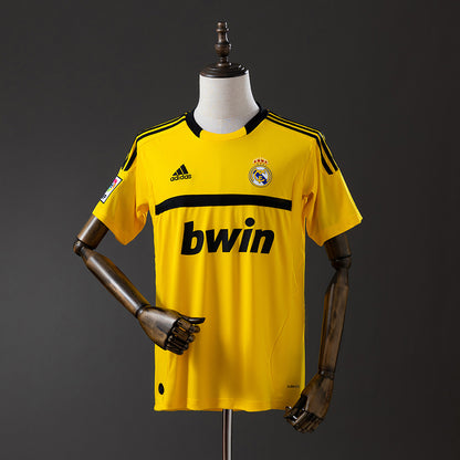 Retro Real Madrid 11-12 Goalkeeper Yellow detail