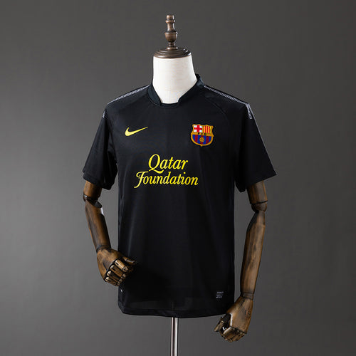 Retro Barcelona 11-12 away detail