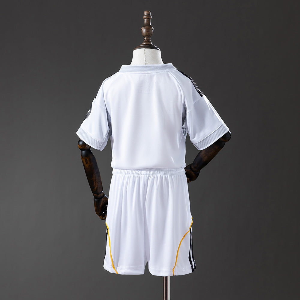 Real Madrid 25-26 Home kids kit Jersey SZIE 16-28 detail