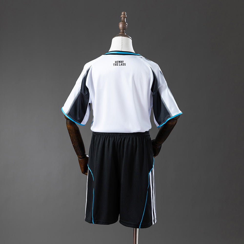 Newcastle United 25-26 Home Full kids kit Jersey
