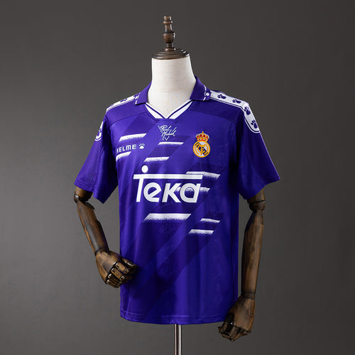 Real Madrid 1994-96 Away Retro Jersey detail