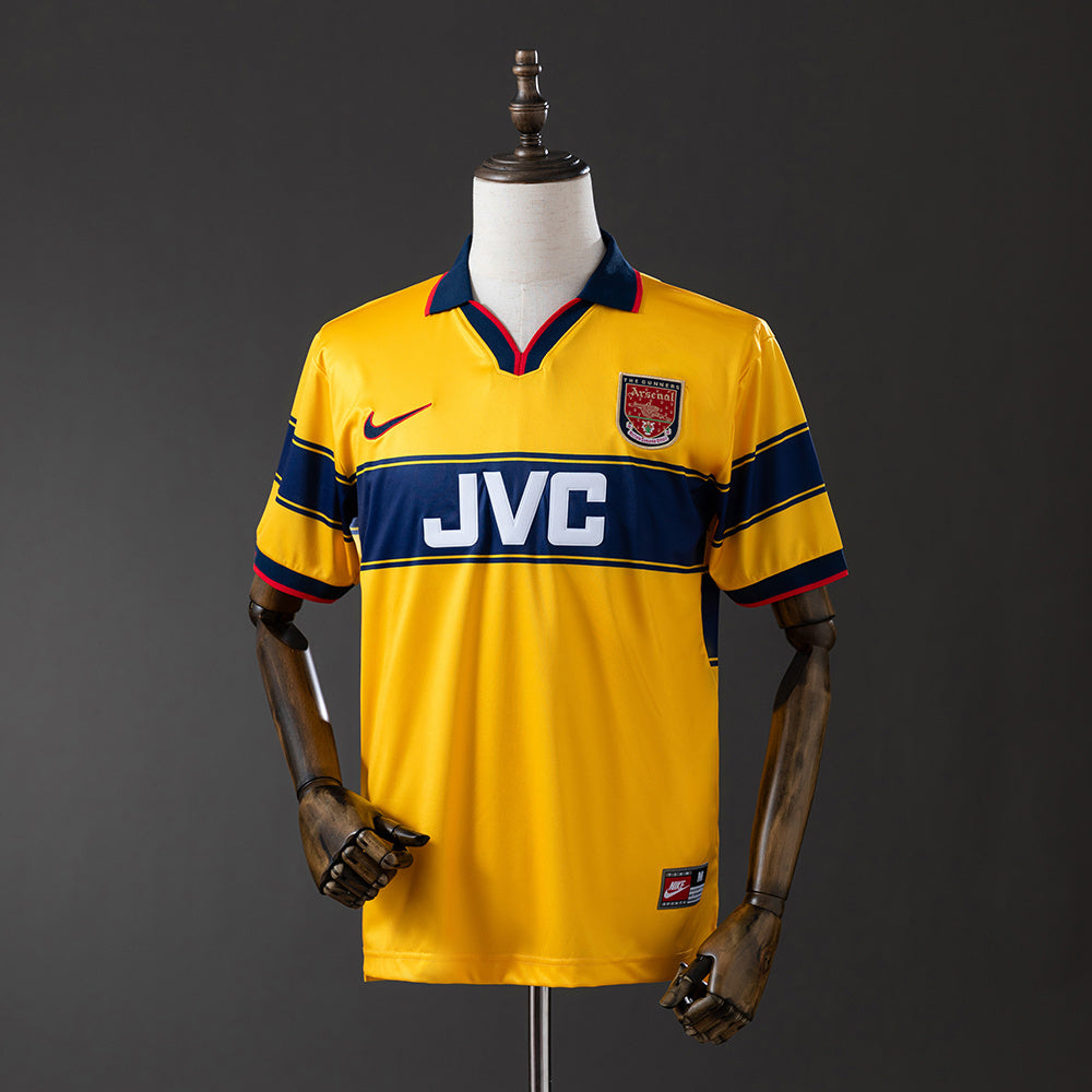 Retro Arsenal 97-99 Away detail