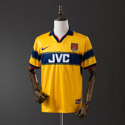 Retro Arsenal 97-99 Away detail
