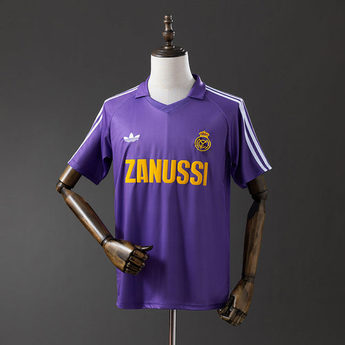 Retro Real Madrid 84-85 Away detail