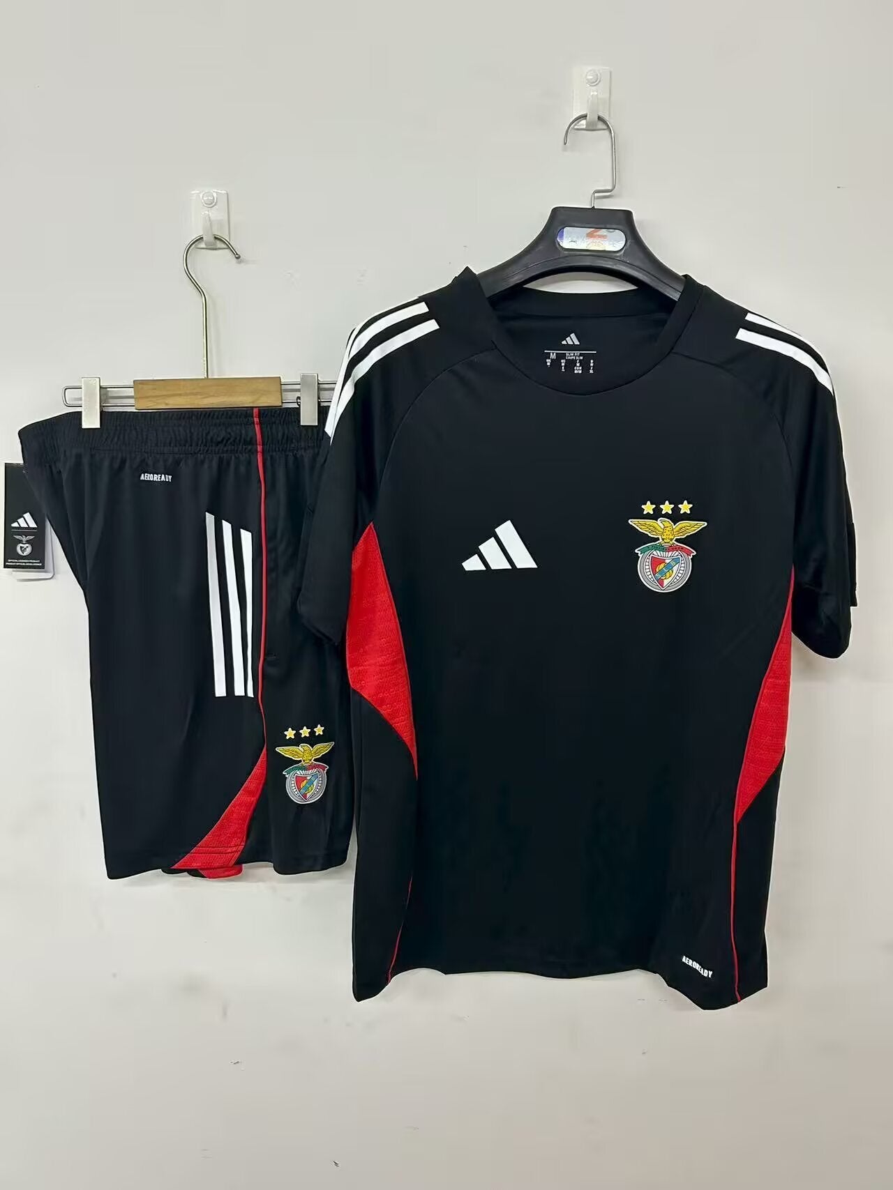 25-26 Benfica training jersey black detail