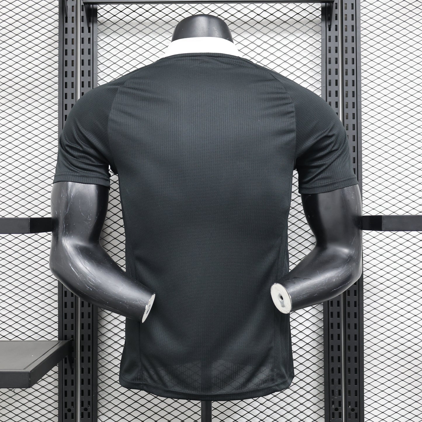 24-25 Player Bayern Munich Black Goalkeeper detail