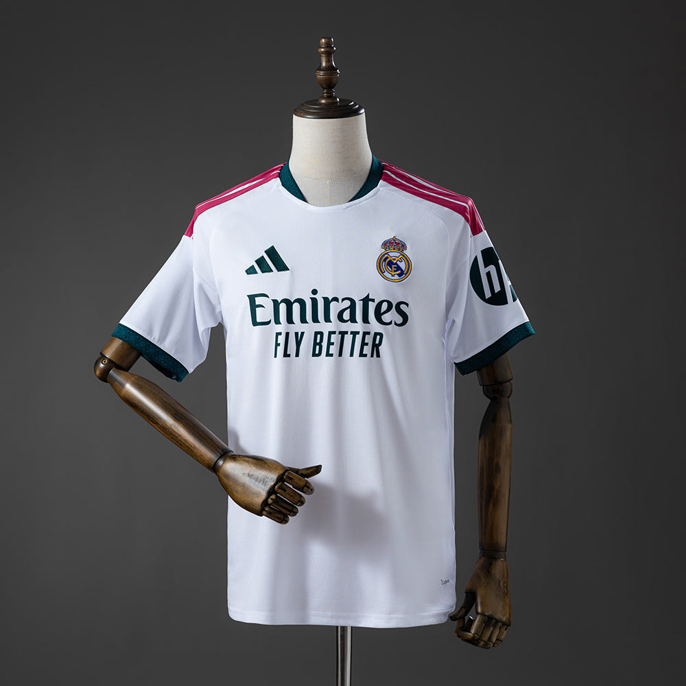Real Madrid 26-27 Home Jersey detail