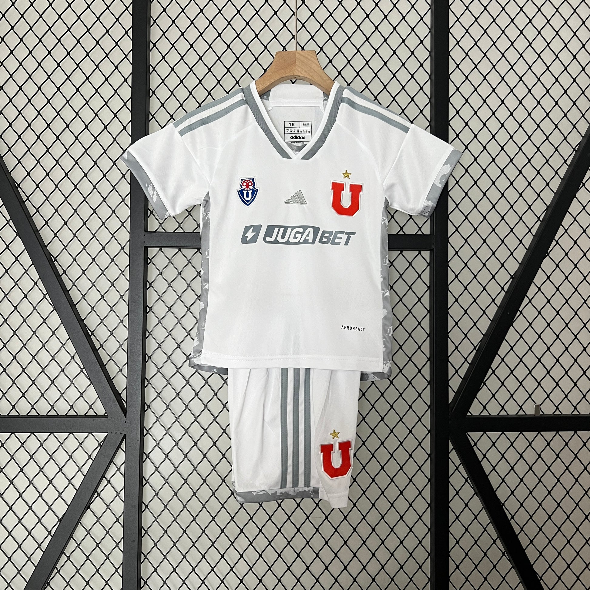 24-25 kids University of Chile away