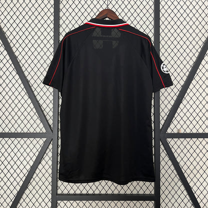 Retro Ajax 98-99 Away detail
