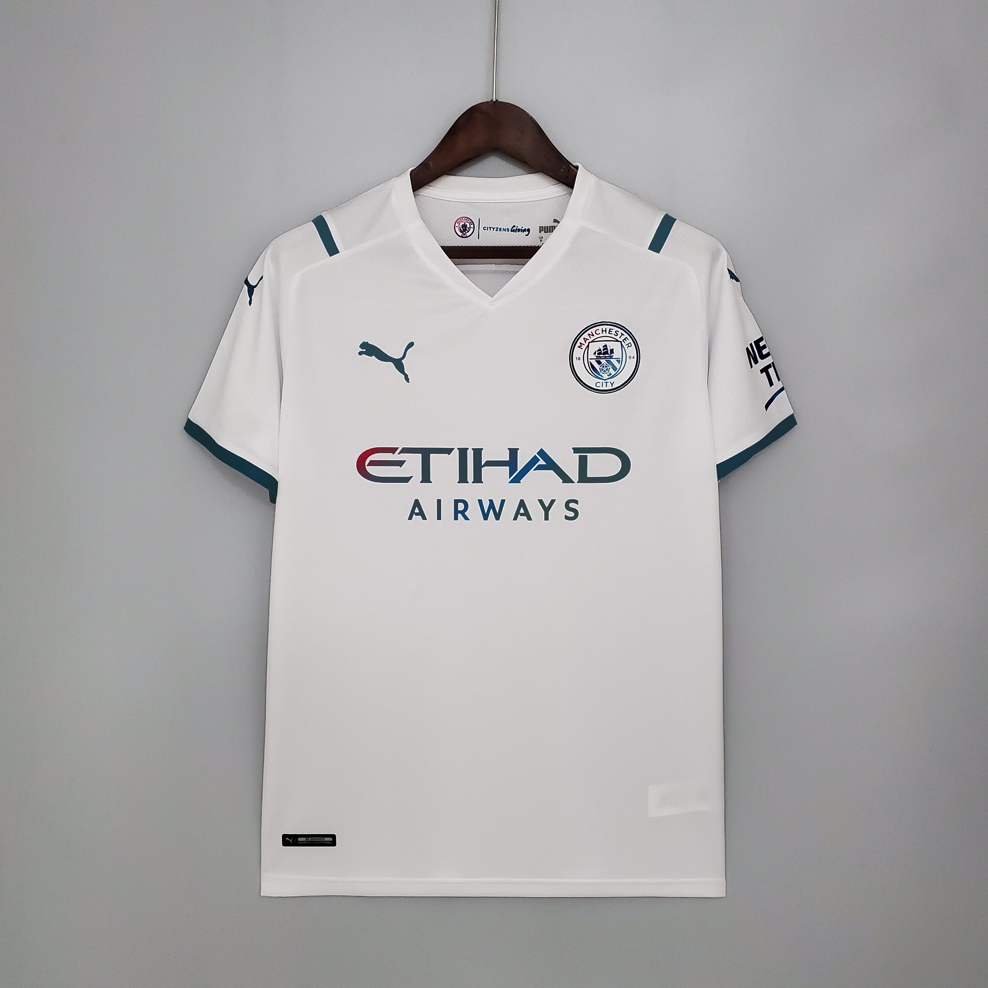 21-22 Manchester City away