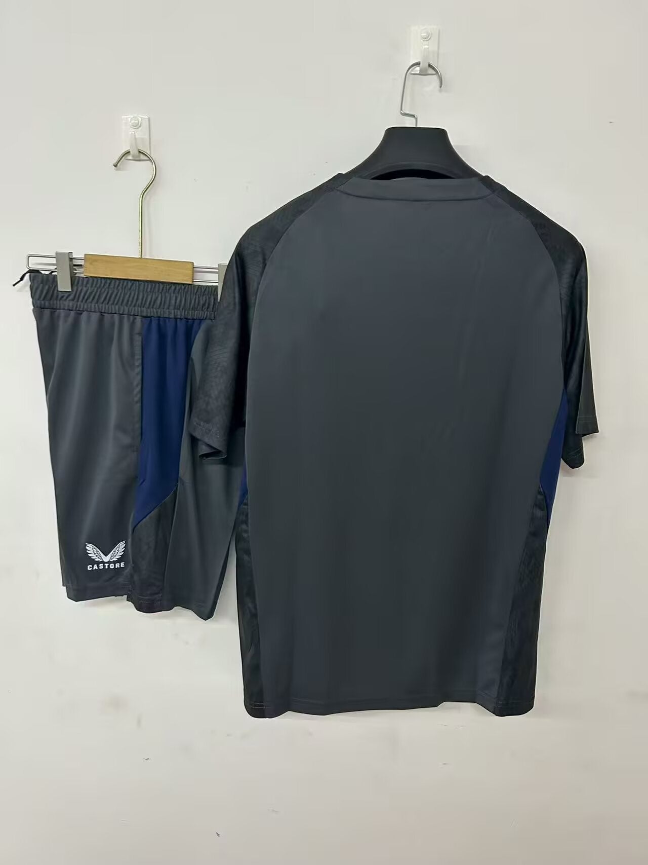 25-26 Feyenoord training jersey grey detail