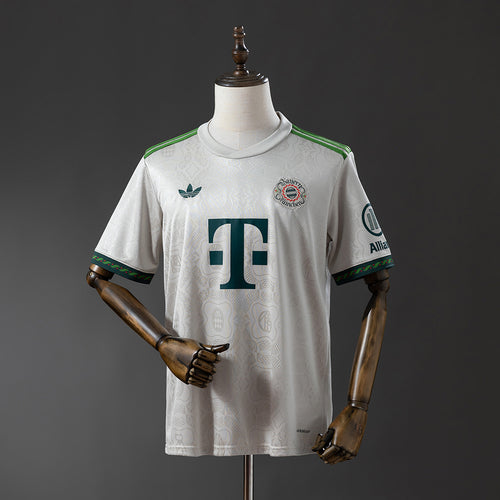 Bayern Munich 125th anniversary 190th Oktoberfest special jersey detail