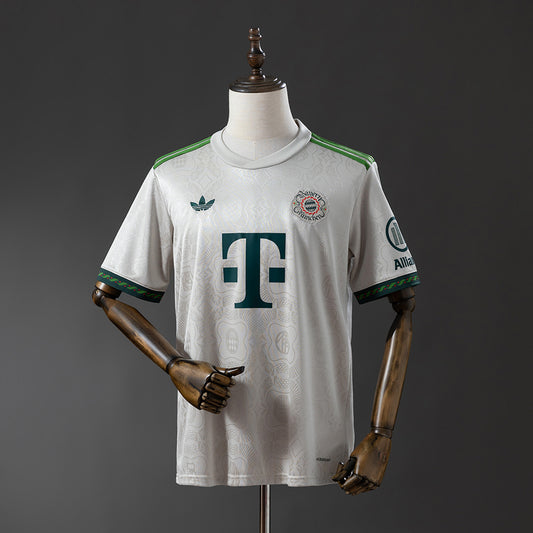 Bayern Munich 125th anniversary 190th Oktoberfest special jersey detail