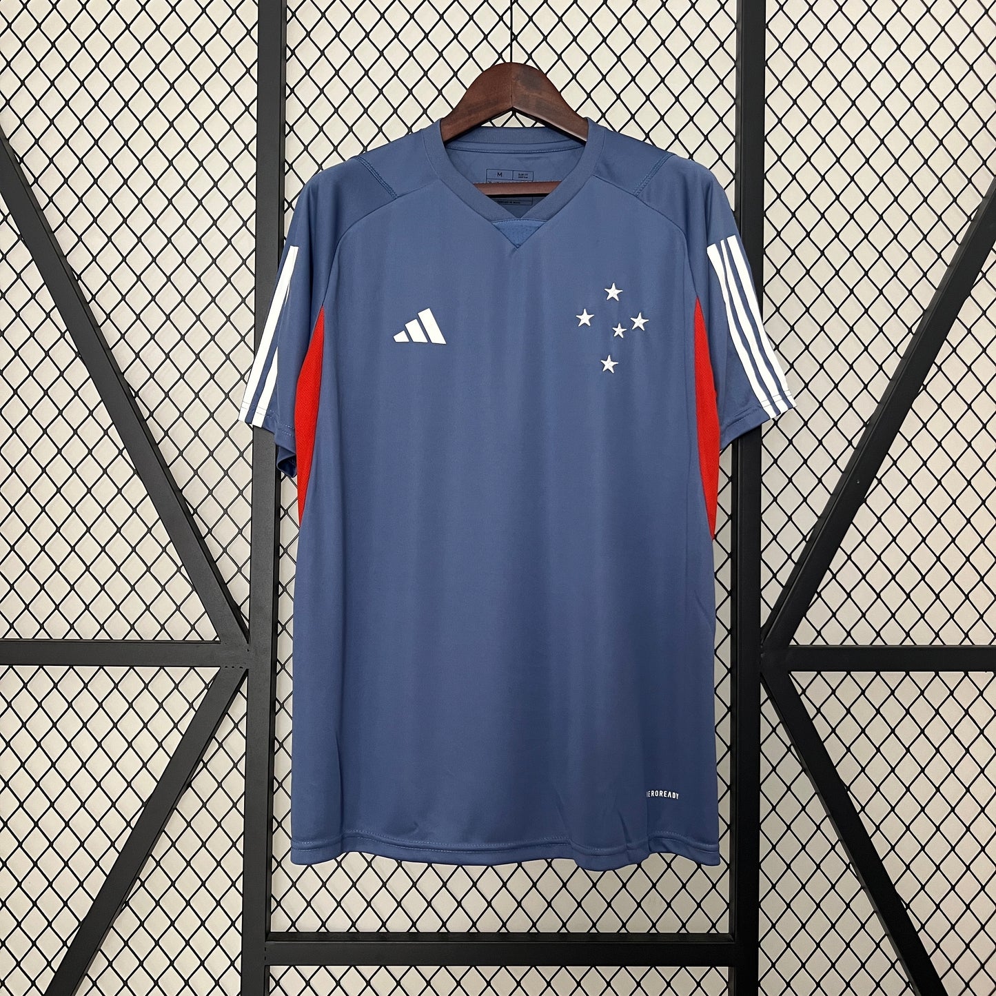 24-25 Cruzeiro Training Suit detail