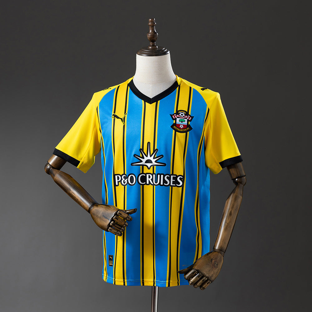 Southampton 25-26 Away detail
