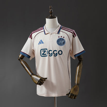 25-26 Ajax third away detail