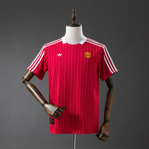 M-U 25-26 Cultural Shirt - Red Jersey detail