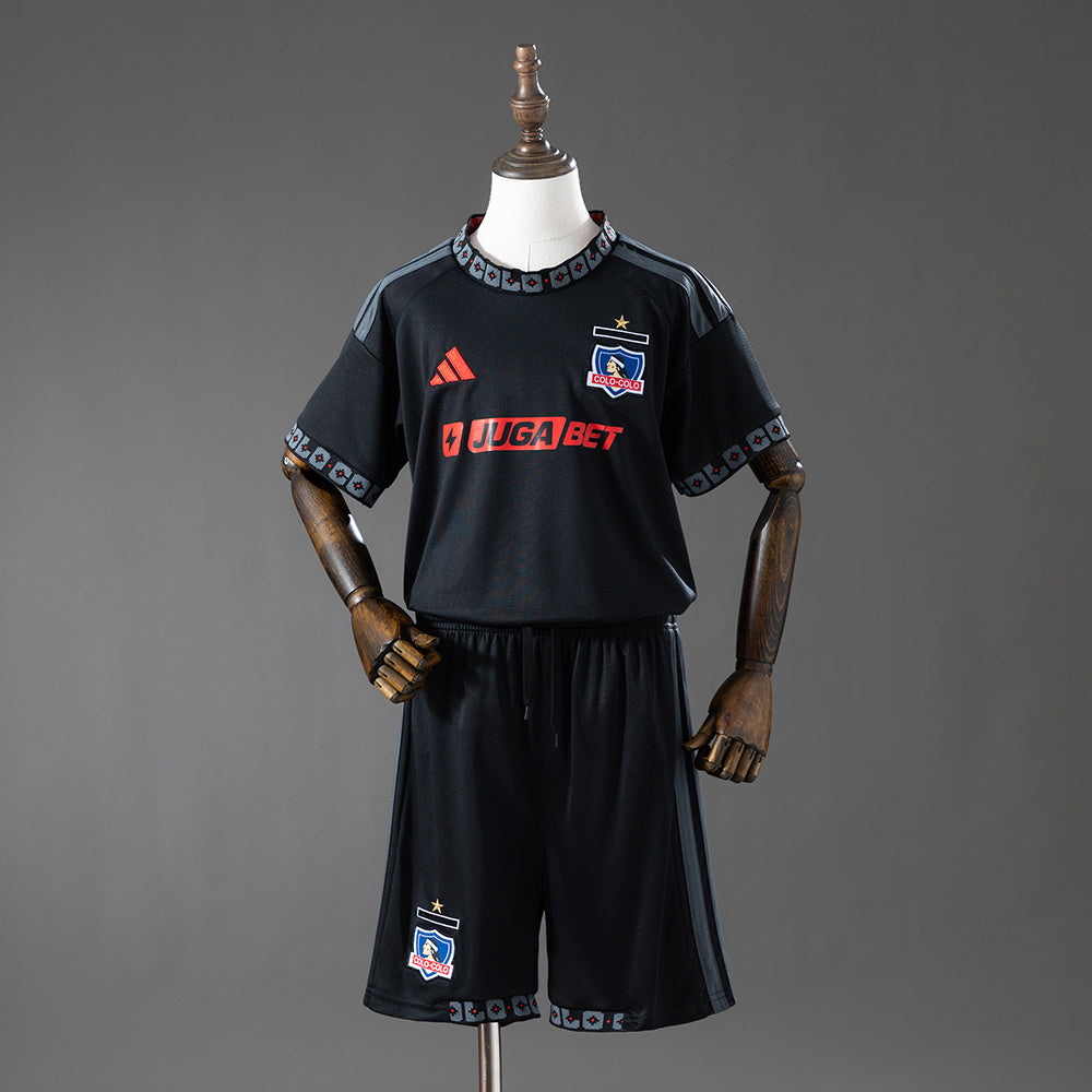 Colo Colo 26-27 Away Kids Kit detail