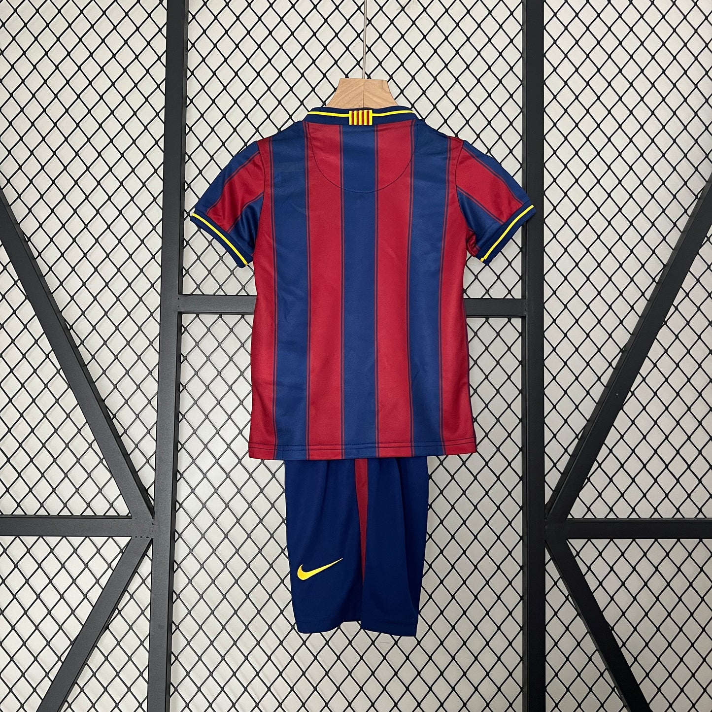 kids Barcelona 09-10 home