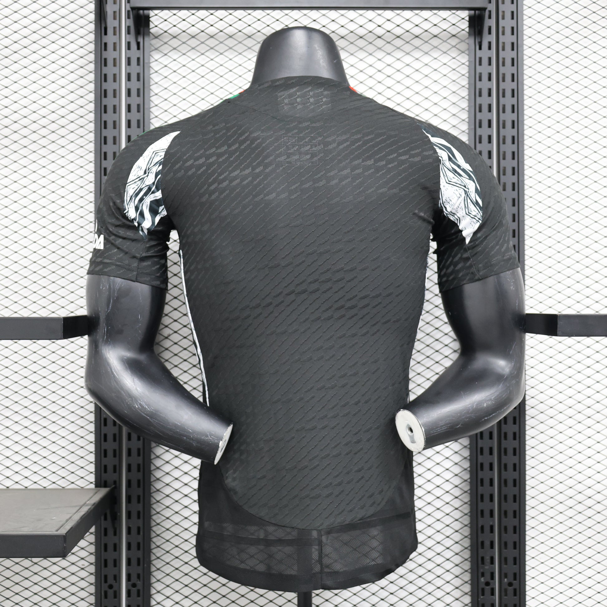 24-25 Player Arsenal Away detail