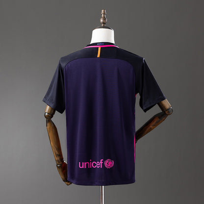 Retro Barcelona 16-17 Away
