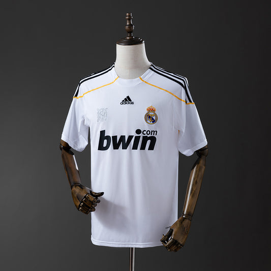 Retro Real Madrid 09-10 home detail