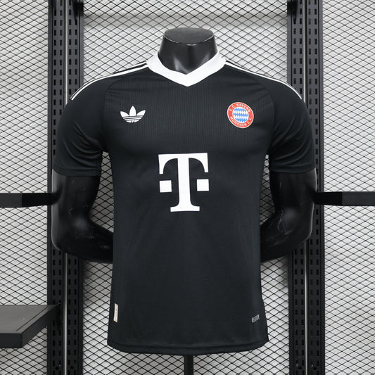 24-25 Player Bayern Munich Black Goalkeeper