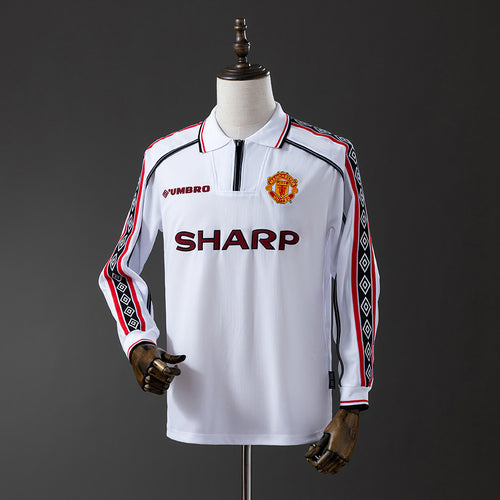 M-U 98-99 White Long Sleeve Retro Jersey detail