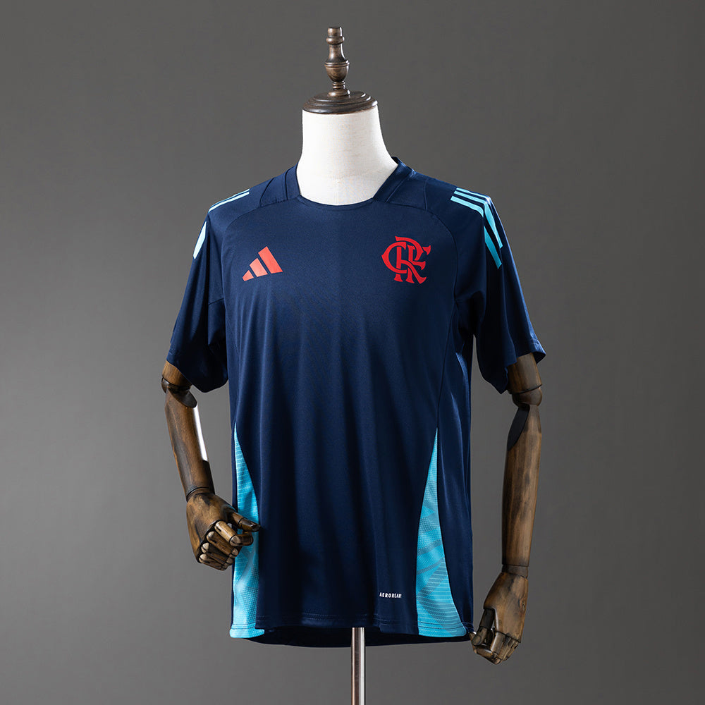 25-26  Flamengo training suit detail