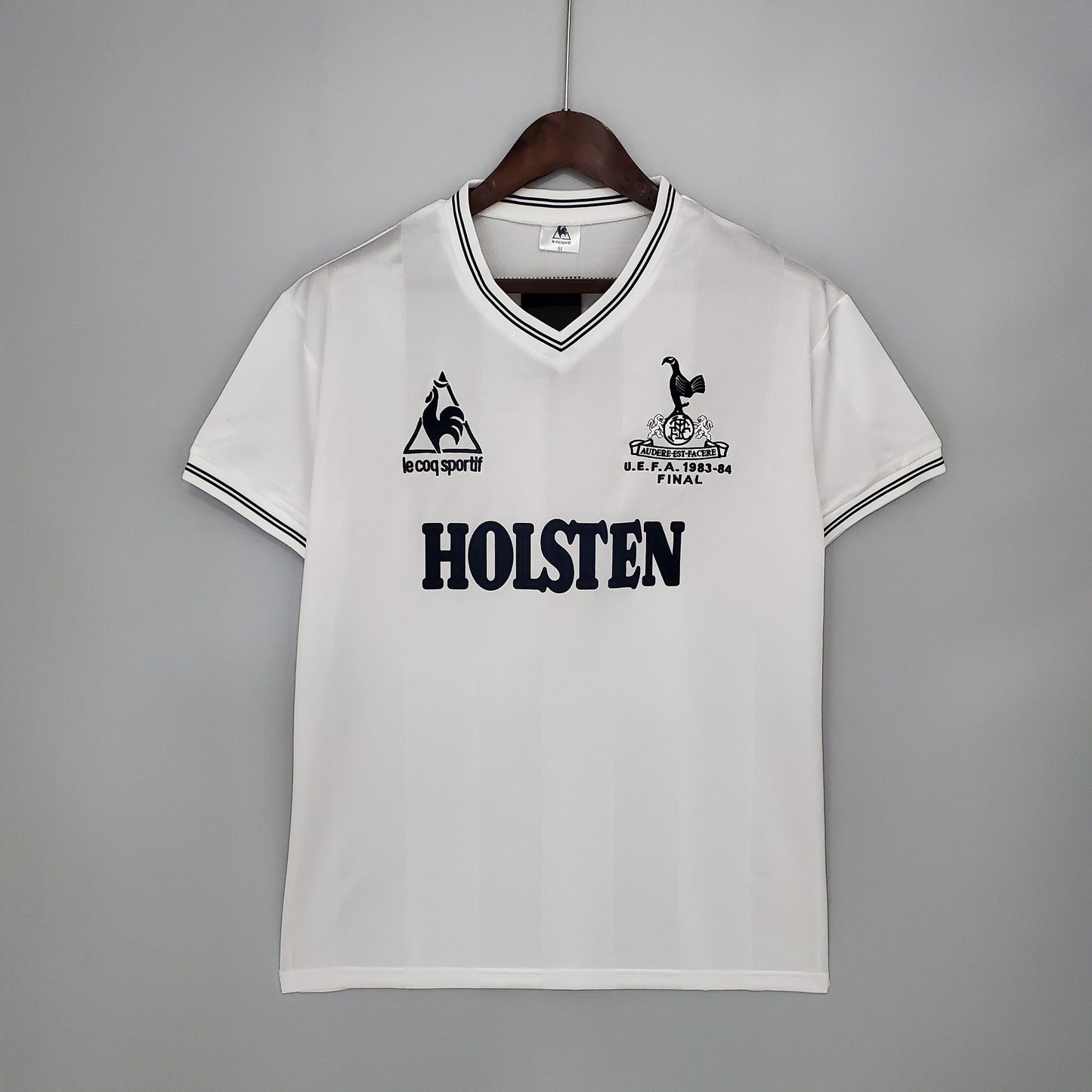 Retro 83-84 Tottenham home detail