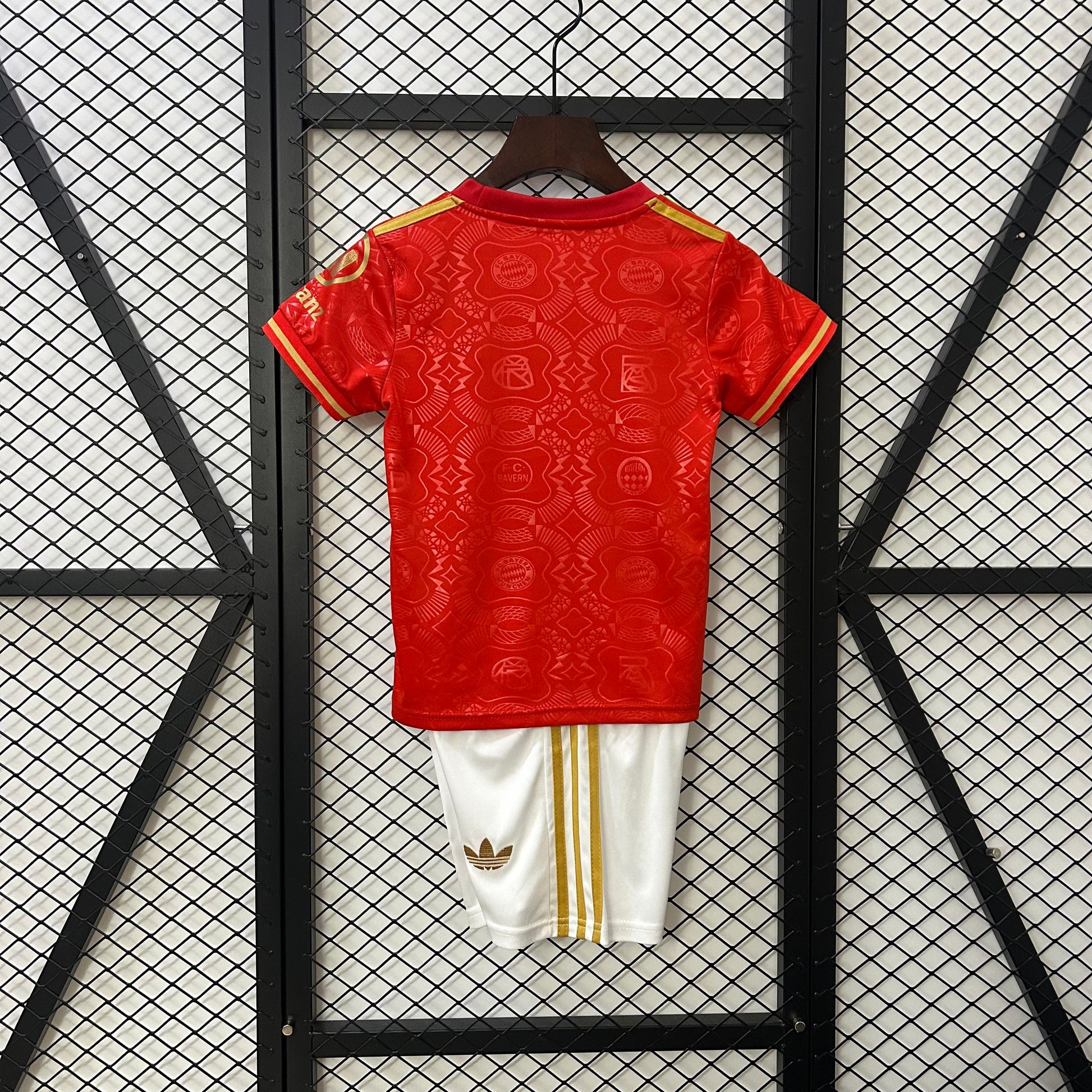 25-26 kids Bayern Munich 125th Anniversary Jersey 16-28 detail