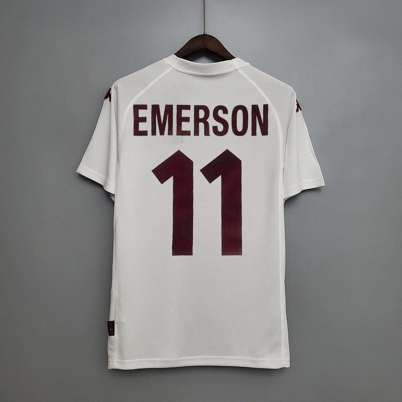 Retro Roman 00-01 away detail